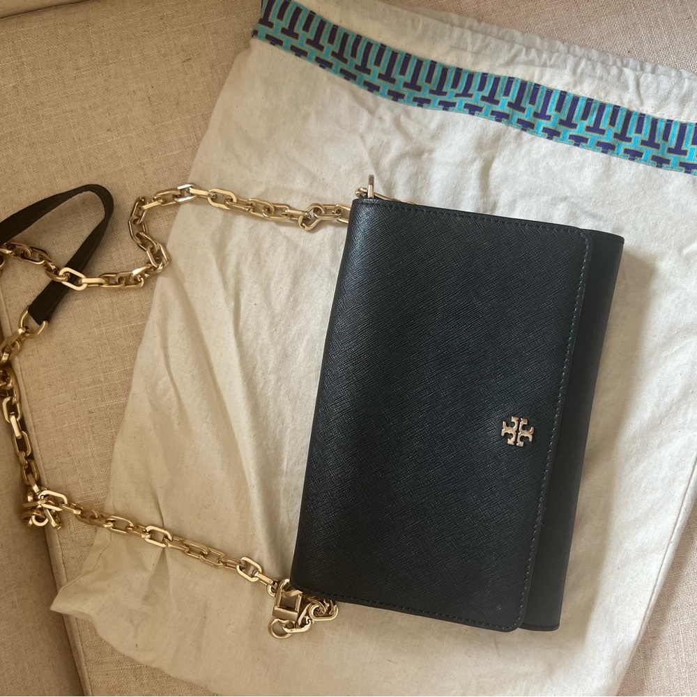 Tory Burch clutch/shoulder bag.